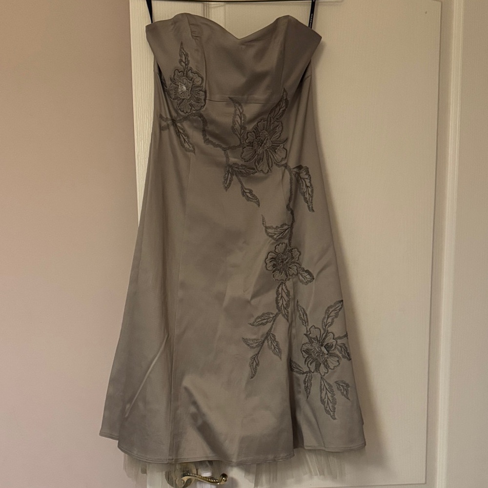 Elegant Gray Strapless Dress